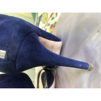 Miu Miu Sandalen aus Wildleder in Blau