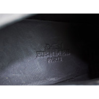 Hermès Stiefeletten aus Wildleder in Grau