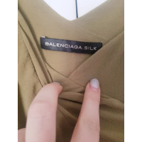 Balenciaga Oberteil aus Seide in Khaki