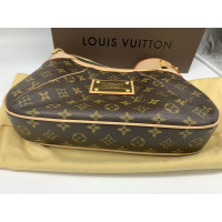 Louis Vuitton Thames Leather in Brown