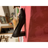 Salvatore Ferragamo Slippers/Ballerinas Leather in Brown