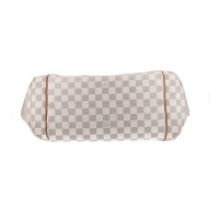 Louis Vuitton Handbag in Cream