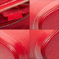 Louis Vuitton Alma PM32 aus Leder in Rot