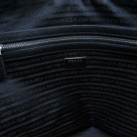 Prada Handtasche aus Leder in Schwarz