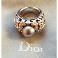 Christian Dior Ring aus Weißgold in Silbern