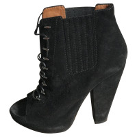 Givenchy Ankle boots Suede in Black