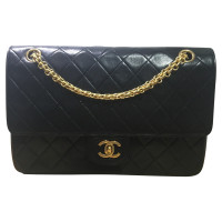 Chanel Classic Flap Bag Medium Leather in Black