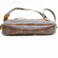 Louis Vuitton Marly aus Canvas in Braun