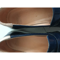 Fred De La Bretoniere Slippers/Ballerinas Patent leather in Blue
