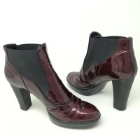 Tod's Ankle boots Patent leather in Bordeaux