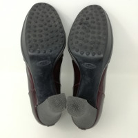 Tod's Ankle boots Patent leather in Bordeaux