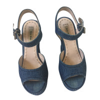 Miu Miu Chaussures compensées en Denim en Bleu