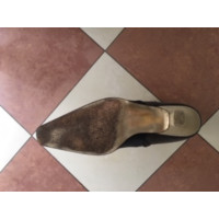 Gucci Stiefel aus Canvas in Braun