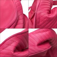 Yves Saint Laurent Umhängetasche in Rosa / Pink