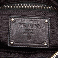 Prada Umhängetasche aus Leder in Schwarz