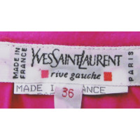 Yves Saint Laurent Jupe en Soie en Rose/pink