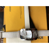 Fendi Armbanduhr aus Stahl in Weiß