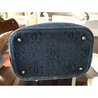 Chanel Handtasche aus Jeansstoff in Blau