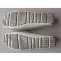 Louis Vuitton Slippers/Ballerinas Patent leather in White