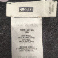 Closed Cloth