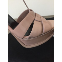 Yves Saint Laurent Sandals Leather in Pink