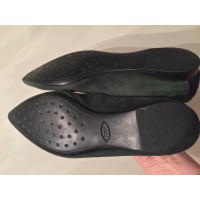 Tod's Slippers/Ballerinas Suede in Green