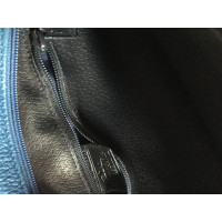 Longchamp Umhängetasche aus Leder in Blau