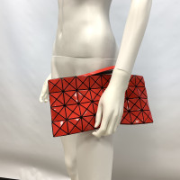 Issey Miyake Clutch in Rot
