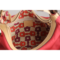 Gucci Handtasche aus Canvas in Fuchsia