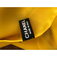 Chanel Schal/Tuch aus Seide in Gelb