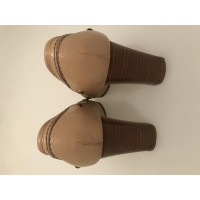 Chloé Pumps/Peeptoes Leather in Beige