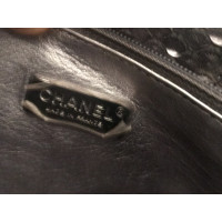 Chanel Tote Bag aus Leder in Silbern