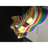 Gucci Sneakers Leer in Goud