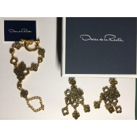 Oscar De La Renta Bracelet/Wristband in Gold