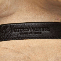Bottega Veneta Umhängetasche aus Leder in Schwarz
