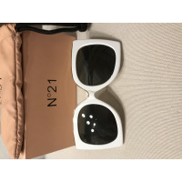 N°21 Sonnenbrille in Weiß