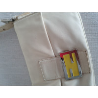 Fendi Handtasche aus Leder in Weiß