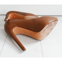 Rupert Sanderson Pumps/Peeptoes Leather in Brown