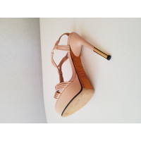 Givenchy Pumps/Peeptoes aus Leder in Nude