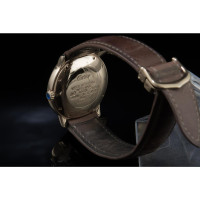 Cartier Montre-bracelet en Cuir en Marron