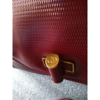 Gucci Umhängetasche aus Lackleder in Rot