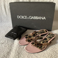 Dolce & Gabbana Sandali in Pelle in Rosa