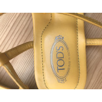 Tod's Sandals Patent leather in Yellow