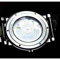 Corum Armbanduhr aus Stahl in Grau