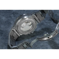 Bulgari Armbanduhr aus Stahl in Grau