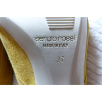 Sergio Rossi Sandalen aus Wildleder in Gelb