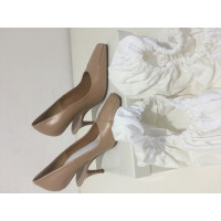 Maison Martin Margiela Pumps/Peeptoes Leather in Nude