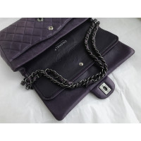 Chanel Handbag Leather in Violet
