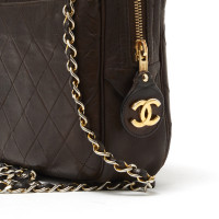 Chanel Umhängetasche aus Leder in Braun