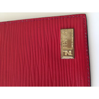 Fendi Täschchen/Portemonnaie aus Canvas in Rot